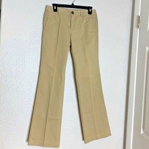 Banana Republic Womens Sz 6 Stretch Khaki Pants Martin Fit  15 in waist laying f